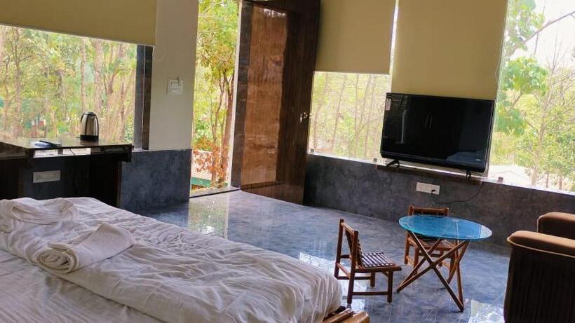 Hotel Gramsanskruti   Wada