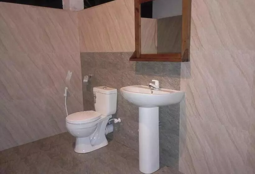 Hotelli Eagle Safari Cottage