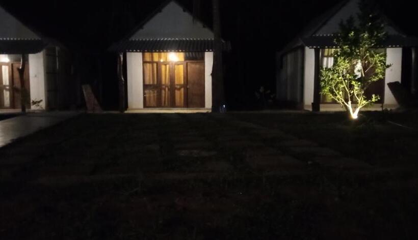 ホテル Eagle Safari Cottage