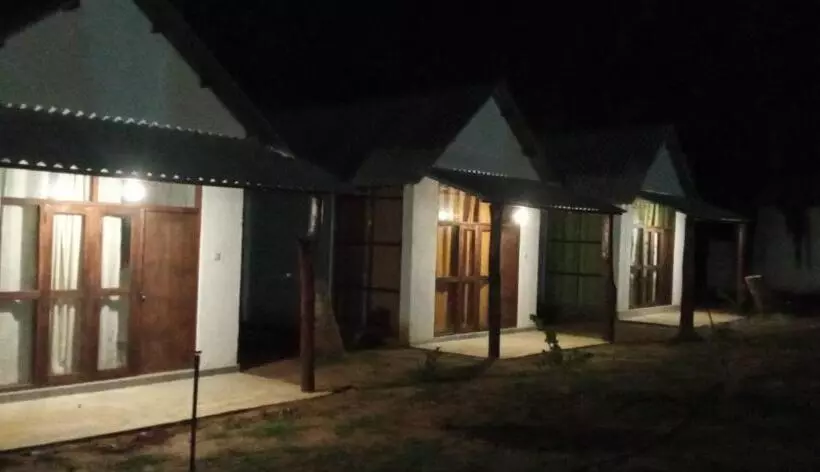 Hotelli Eagle Safari Cottage