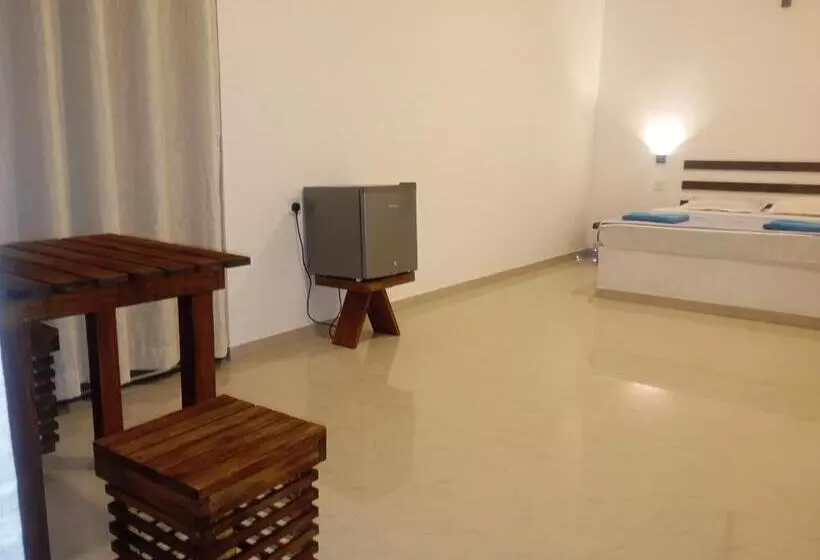 Hotelli Eagle Safari Cottage