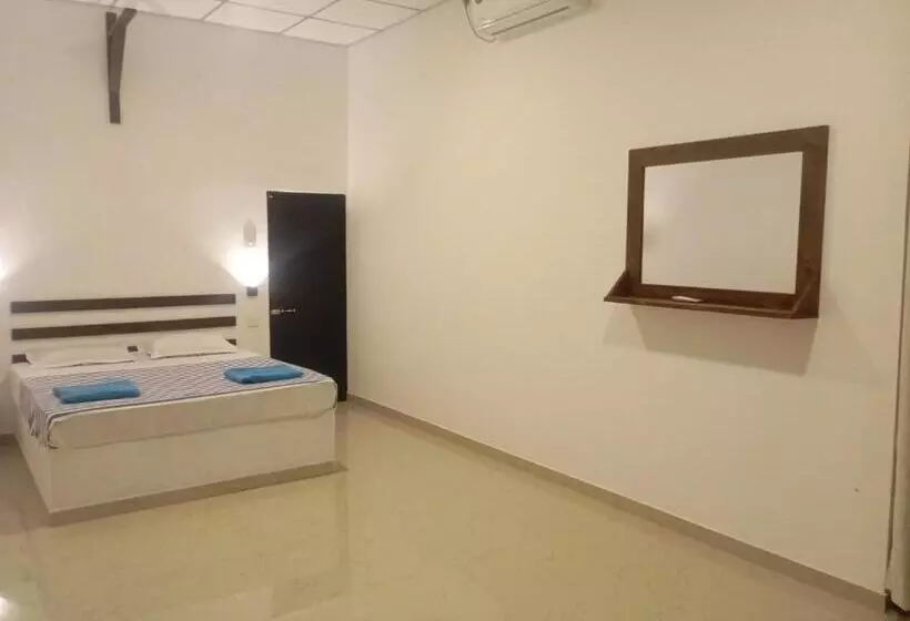 Hotelli Eagle Safari Cottage