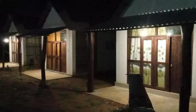 Hotelli Eagle Safari Cottage