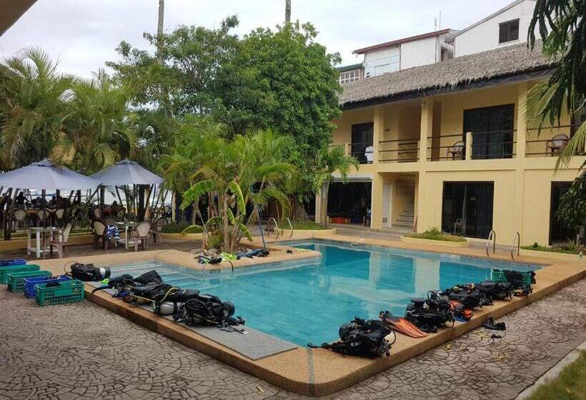 酒店 Lalaguna Beach Club & Dive Centre