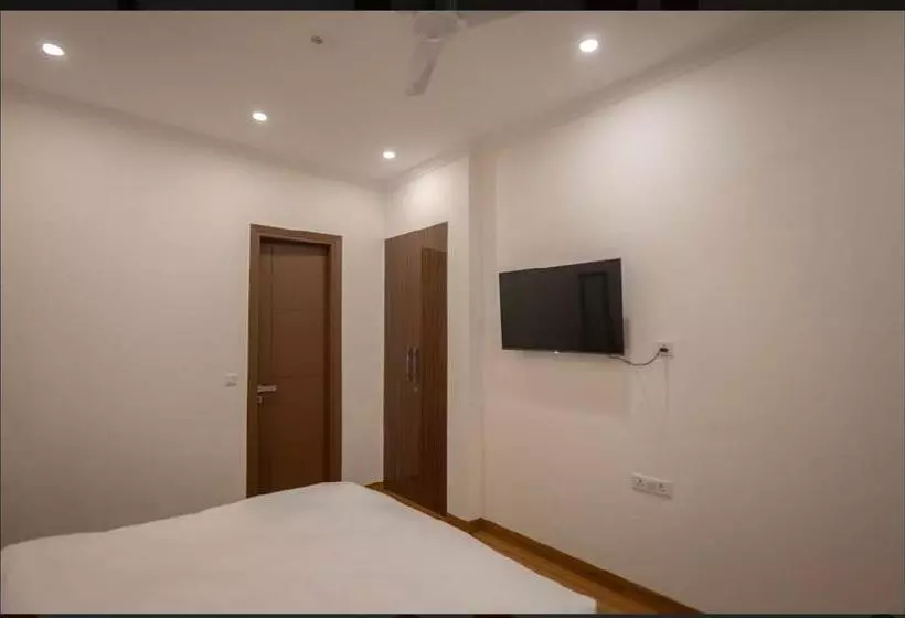 ホテル Luxury Room In Noida Sector 132