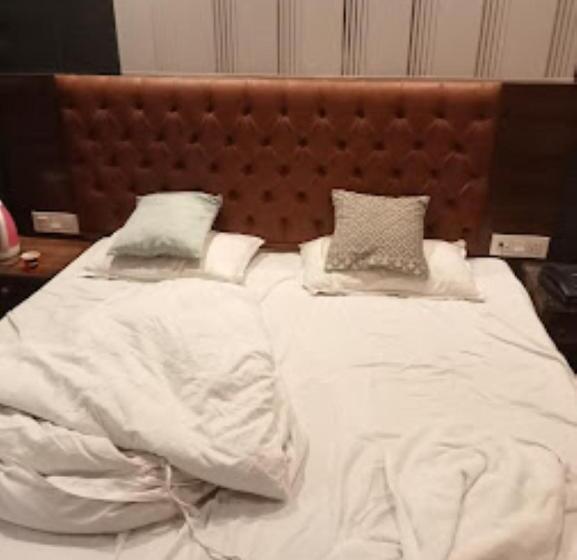 בית מלון כפרי Rajdarbar Fatehpur