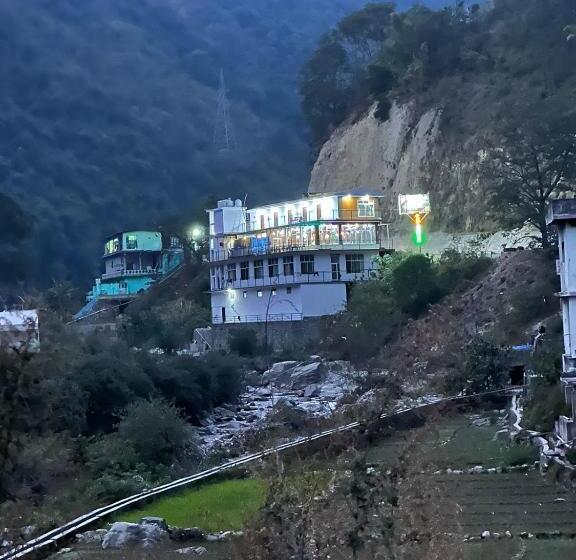 בית מלון כפרי The Kings Delight