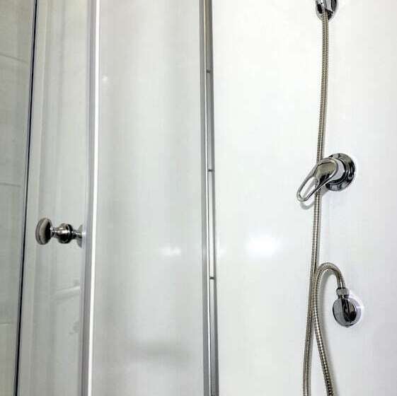 Lighthouse Hostel & Rooms