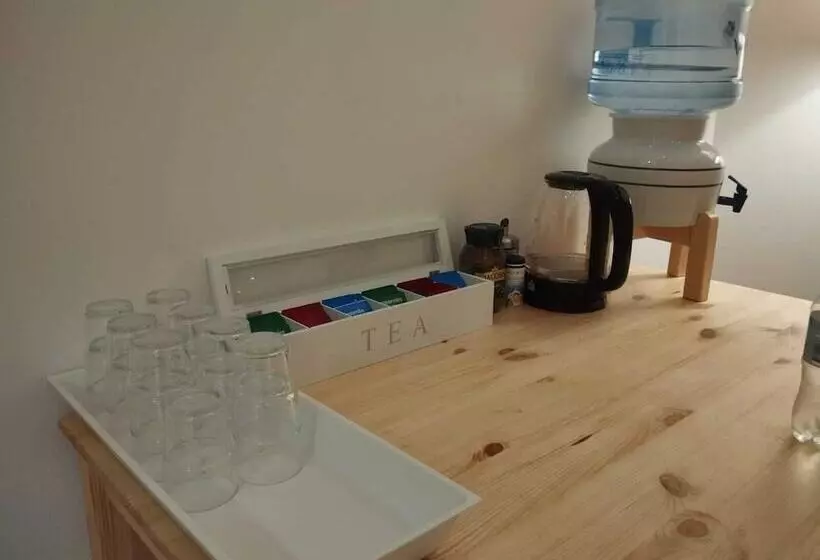 Lighthouse Hostel & Rooms