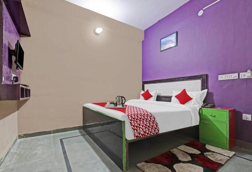 Oyo Hotel Purple Orchid
