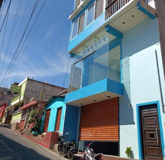 پانسیون Casa Chikuwa