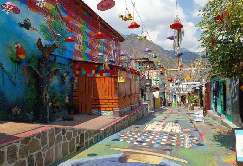 پانسیون Casa Chikuwa