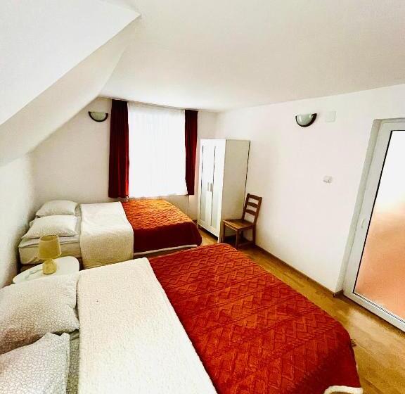 پانسیون La Mama