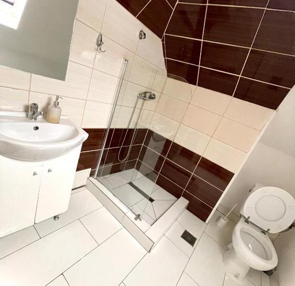 پانسیون La Mama