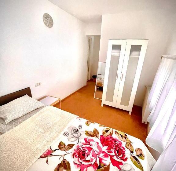 پانسیون La Mama