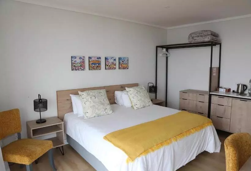 リゾートホテル Dandelion Lodge At Pinnacle Point Golf Estate
