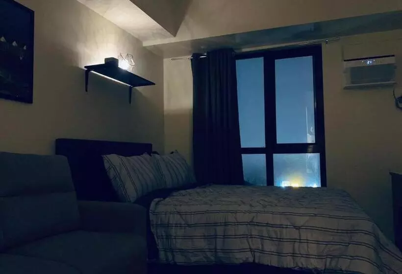 ベッドアンドブレックファースト Casa De Guapo   Ayala Serin East Taal View Condo