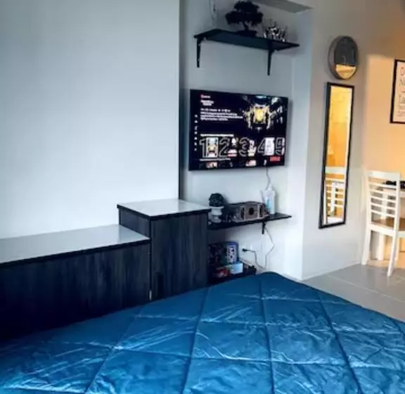 ベッドアンドブレックファースト Casa De Guapo   Ayala Serin East Taal View Condo