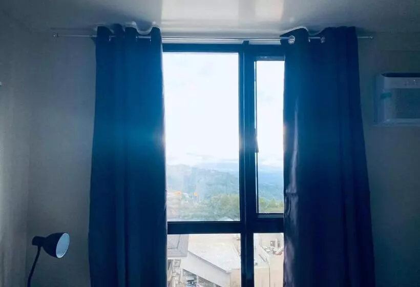 ベッドアンドブレックファースト Casa De Guapo   Ayala Serin East Taal View Condo