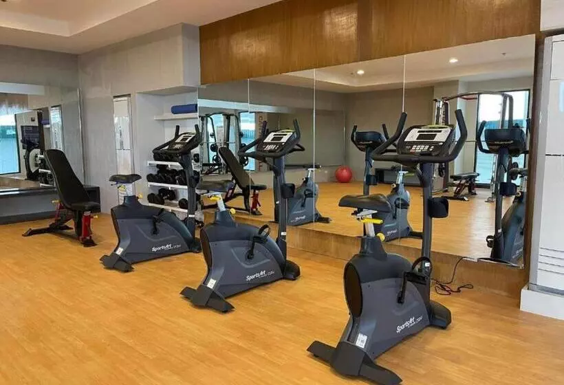 ベッドアンドブレックファースト Casa De Guapo   Ayala Serin East Taal View Condo