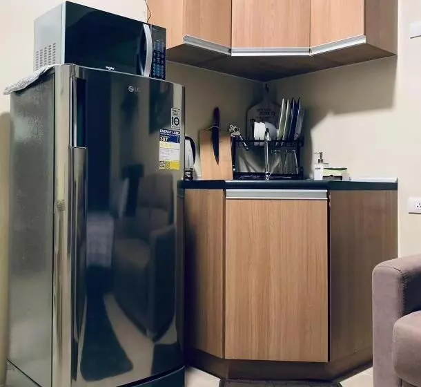 ベッドアンドブレックファースト Casa De Guapo   Ayala Serin East Taal View Condo