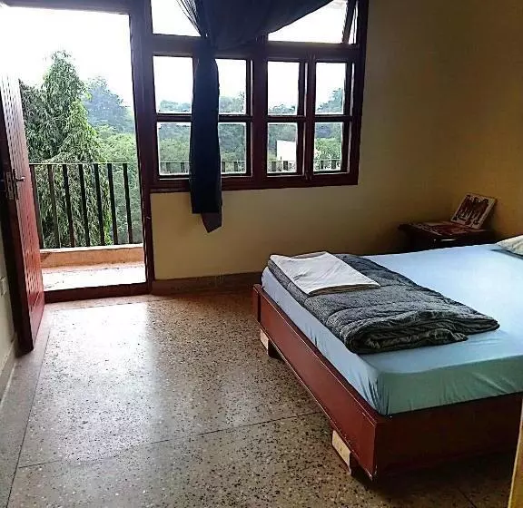 تختخواب و صبحانه Hilton Hil Mountain View