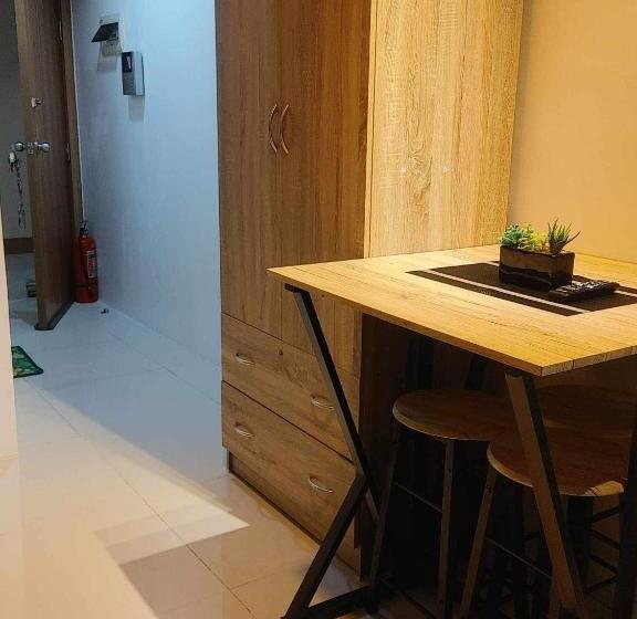 Cozy Studio In Front Of Us Embassy, Ermita, Manila