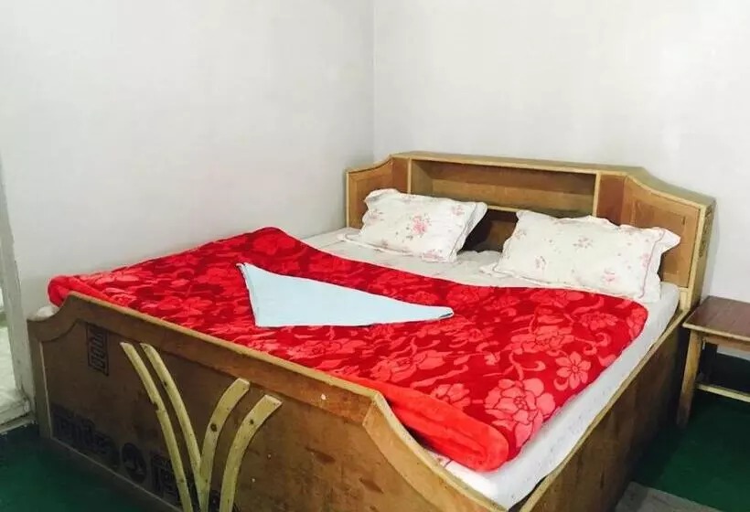 ホテル Preetam Uttarakhand