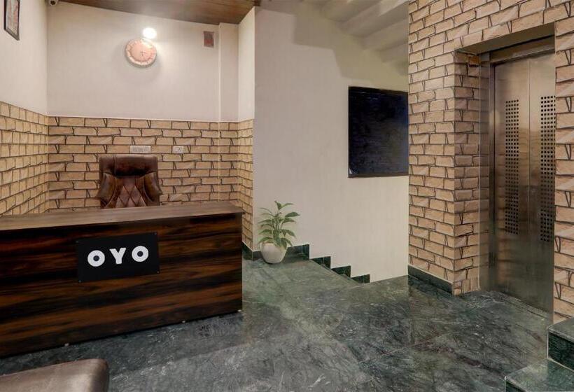 هتل Super Collection O Queen S Palace