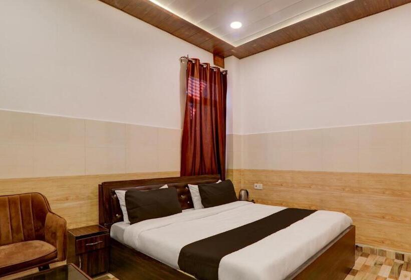 هتل Super Collection O Queen S Palace