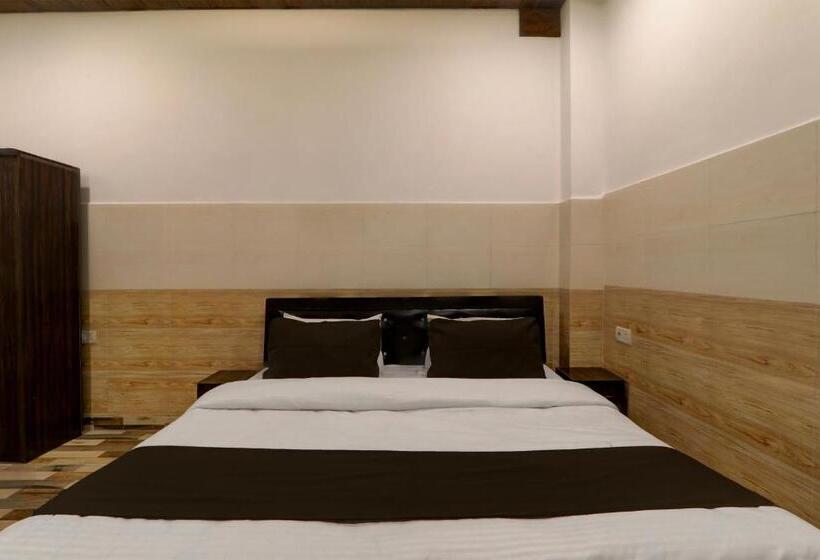 هتل Super Collection O Queen S Palace