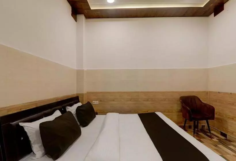 هتل Super Collection O Queen S Palace