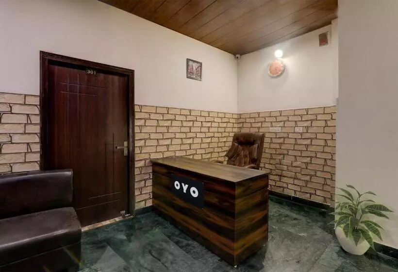 هتل Super Collection O Queen S Palace