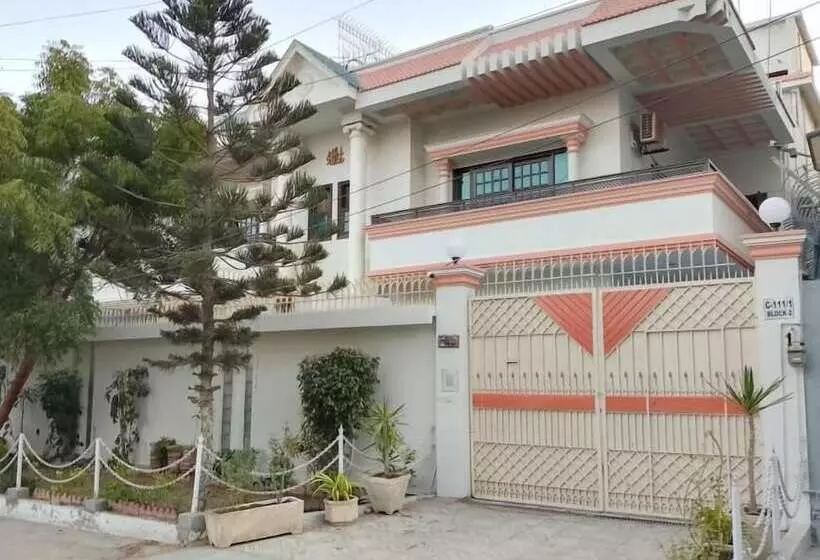 هتل Travel Lodge Clifton