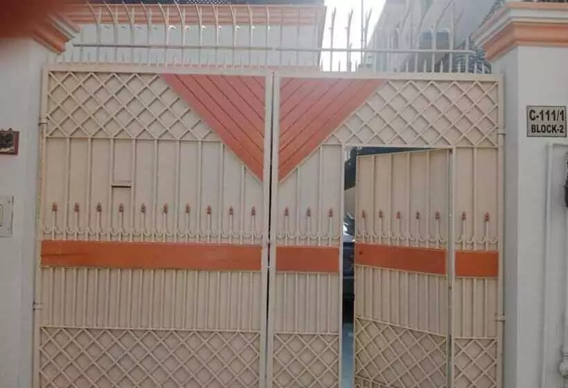 هتل Travel Lodge Clifton