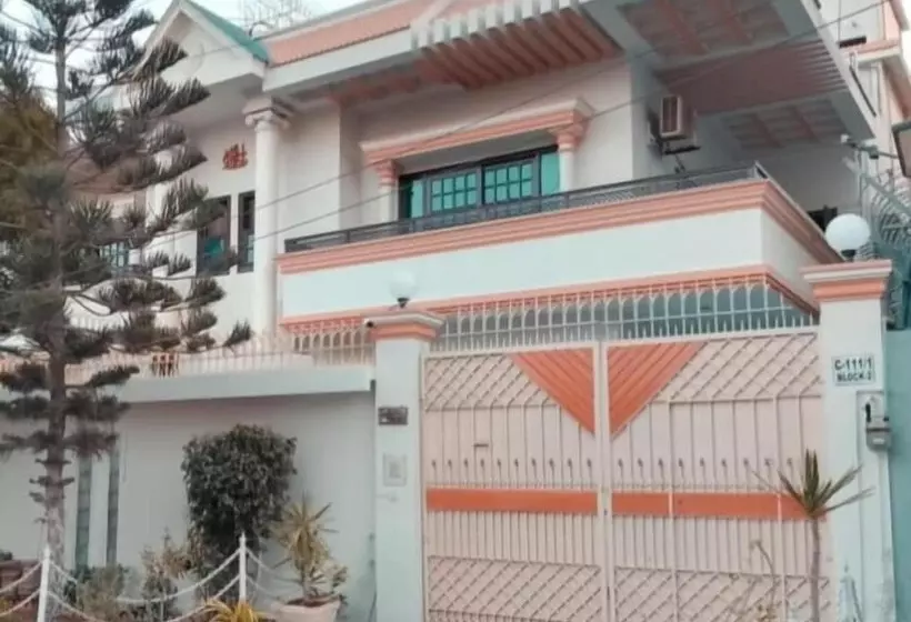 هتل Travel Lodge Clifton