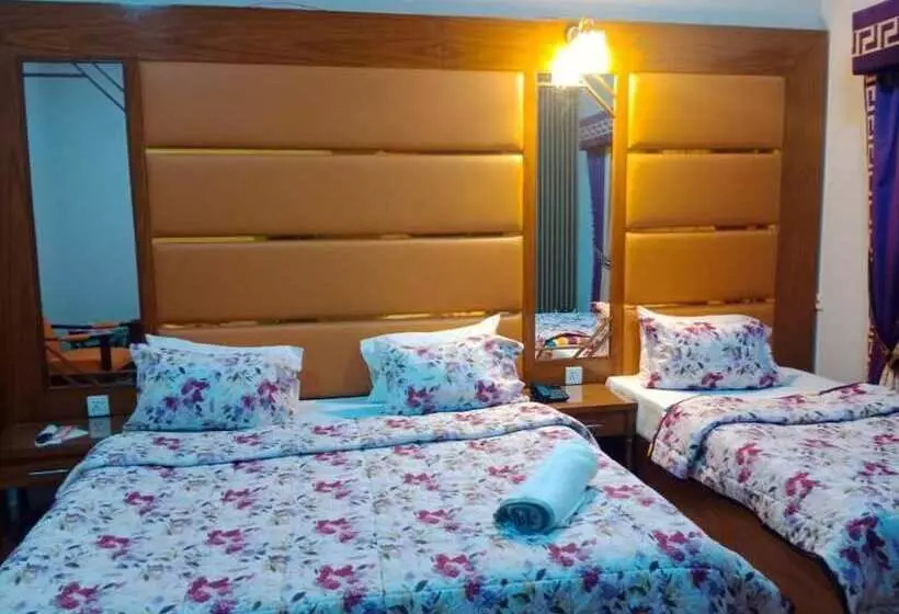 هتل Travel Lodge Clifton