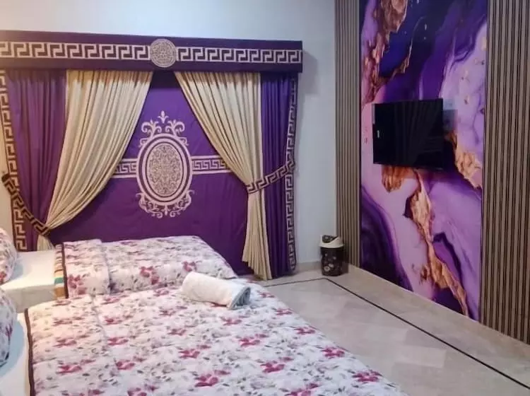 هتل Travel Lodge Clifton