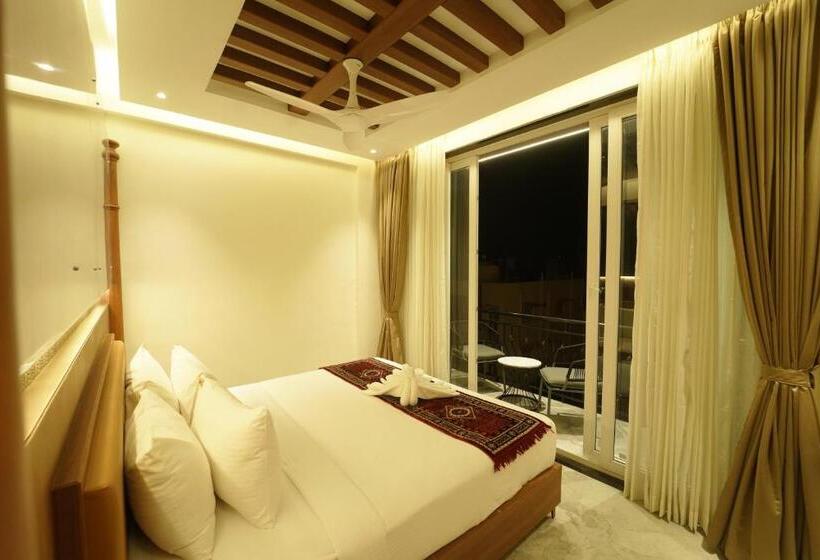 ホテル Yuvraj Le Royale