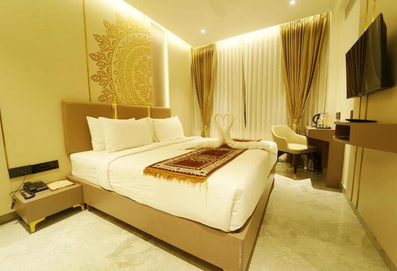 ホテル Yuvraj Le Royale