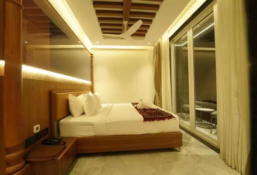 Hotelli Yuvraj Le Royale