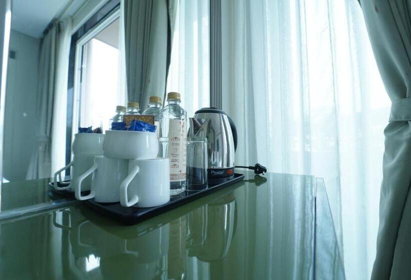 ホテル Yuvraj Le Royale