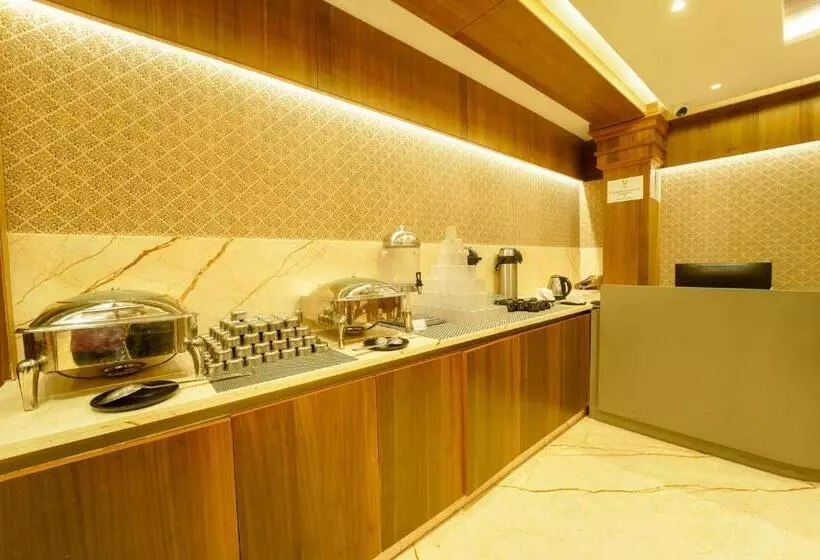 Hotelli Yuvraj Le Royale