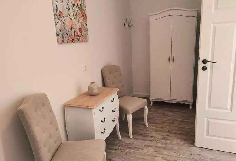 Majatalo Elisoria Superiors