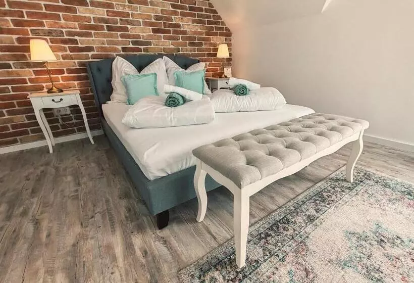 Majatalo Elisoria Superiors