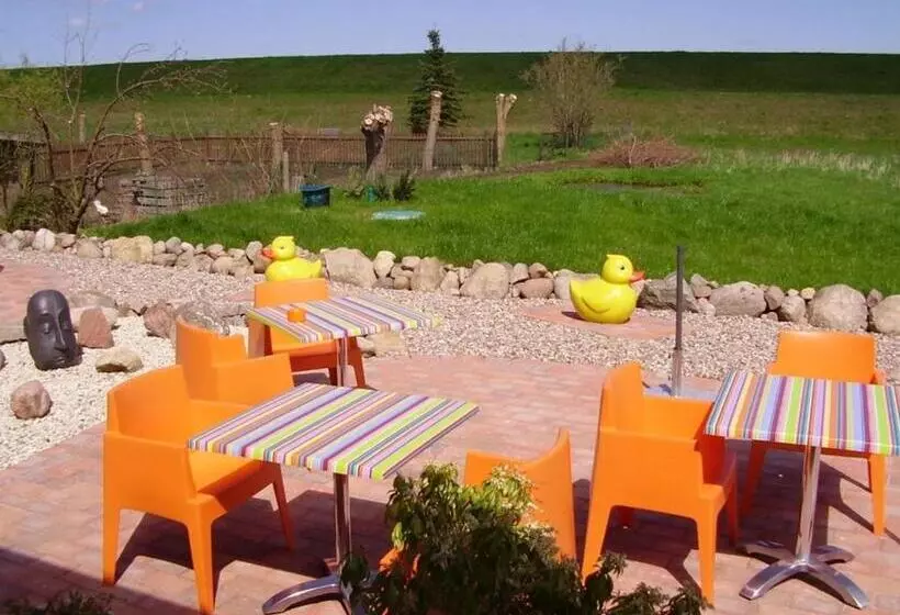 Majatalo Gäste Zimmer Am Elberadweg