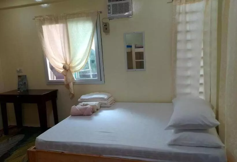 پانسیون Guyangan Homestay Siargao