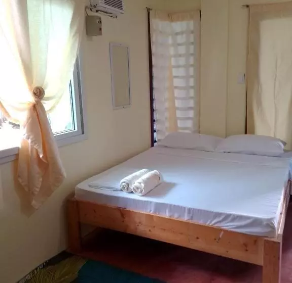 پانسیون Guyangan Homestay Siargao