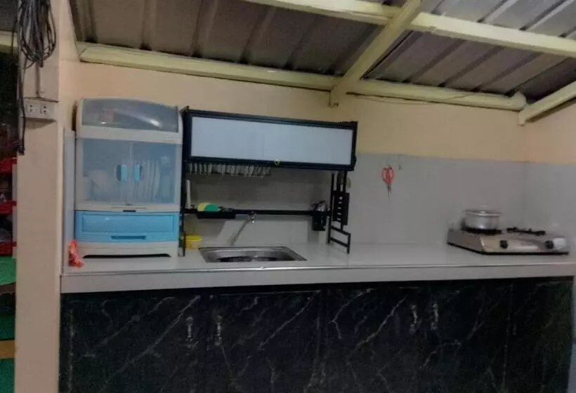 پانسیون Guyangan Homestay Siargao