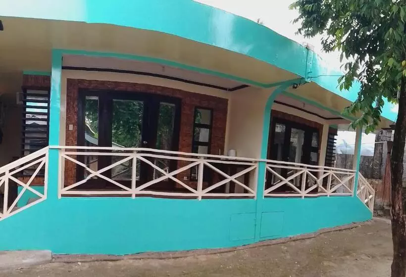 پانسیون Guyangan Homestay Siargao